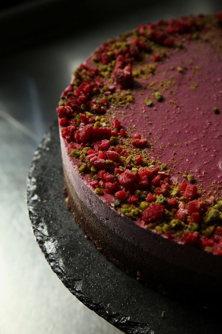 Raspberry chocolate cheesecake